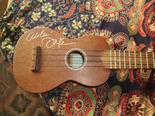 Martin ukulele signed d'occasion  Expédié en Belgium