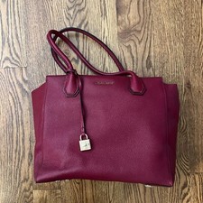 Bolsa tote Michael Kors Mercer acordeão feminina grande couro pebbled borgonha comprar usado Bolsa tote Michael Kors Mercer acordeão feminina grande couro pebbled borgonha comprar usado  Enviando para Brazil