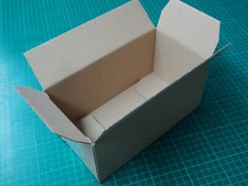 Boite carton petits d'occasion  Francaltroff