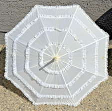 Guarda-sol branco vintage borda de babado ponta e alça Lucite 34"L casamento comprar usado  Enviando para Brazil
