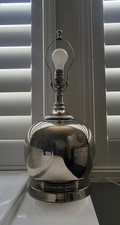 Abajur de mesa Pottery Barn cor prata brilhante base redonda metálica comprar usado  Enviando para Brazil