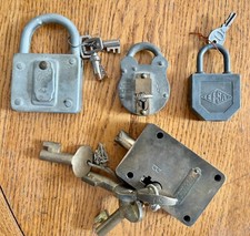 Lot cadenas anciens d'occasion  Digne-les-Bains
