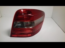 Feux arriere droit d'occasion Feux arriere droit d'occasion  Fosses