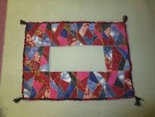 QUADRO DE COLCHA LOUCO forrado à mão ou CORREDOR com borlas - 23,5" x 17,5"   comprar usado  Enviando para Brazil