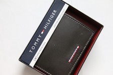 Usado, Carteira masculina Tommy Hilfiger couro marrom carteira e manobrista, nova comprar usado Usado, Carteira masculina Tommy Hilfiger couro marrom carteira e manobrista, nova comprar usado  Enviando para Brazil