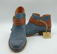 Born women boot for sale  Cranston
