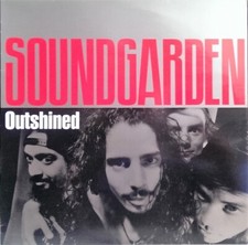 Soundgarden outshined 12 usato  Roma