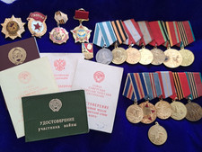 Lote de 3 medallas e insignias conmemorativas y aniversario del servicio de guerra soviético de la Segunda Guerra Mundial segunda mano  Embacar hacia Mexico