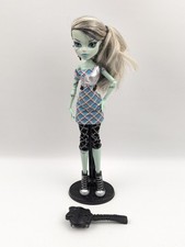 Boneca Monster High Day at the Maul estilo assassino Frankie Stein primeira onda com suporte  comprar usado  Enviando para Brazil