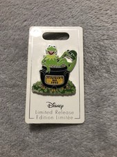 Disney pin muppets usato  Spedire a Italy