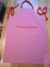 Vintage apron pinny. for sale Vintage apron pinny. for sale  REDRUTH