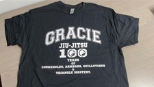 Usado, GRACIE JIU JITSU 100º Aniversário! Camiseta Fighter MMA Artes Marciais 1925-2025 comprar usado Usado, GRACIE JIU JITSU 100º Aniversário! Camiseta Fighter MMA Artes Marciais 1925-2025 comprar usado  Enviando para Brazil