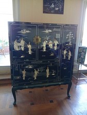 Credenza ante decorata usato  Italia