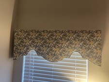 Floral pattern window for sale  Temple