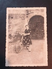 Fotografia signora bicicletta usato  Candelo