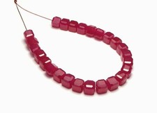 Contas de cubo facetadas 4" Strand RUBY 4mm AAA 27 cttw comprar usado Contas de cubo facetadas 4" Strand RUBY 4mm AAA 27 cttw comprar usado  Enviando para Brazil