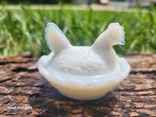 Vintage Westmoreland Mini Copo de Leite Galinha no Ninho Galinha Adega de Sal Branco 2,5" comprar usado  Enviando para Brazil