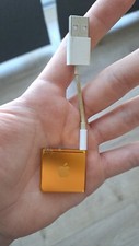Używany, Pomarańczowy iPod Shuffle 4. generacji 2gb na sprzedaż  PL