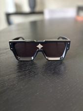 Óculos de sol Louis Vuitton Cyclone preto com caixa comprar usado  Enviando para Brazil