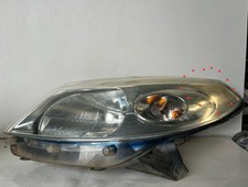 Faro anteriore sinistro usato  Italia
