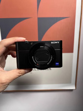 Sony RX100M5 95% Nova Câmera Compacta com Tela Flip Excelente Estado comprar usado Sony RX100M5 95% Nova Câmera Compacta com Tela Flip Excelente Estado comprar usado  Enviando para Brazil