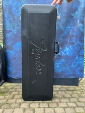 Fender etui rigide d'occasion  Saint-Jean-de-Boiseau