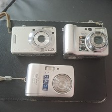 Digital camera bundle for sale  TONBRIDGE