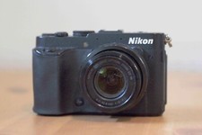 Nikon Coolpix p7700 for parts (working) + battery included na sprzedaż  PL