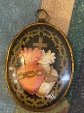 Raro relicário francês antigo ex voto sagrado coração cúpula vidro 1850-1880s comprar usado Raro relicário francês antigo ex voto sagrado coração cúpula vidro 1850-1880s comprar usado  Enviando para Brazil