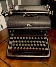 Vintage 1946 royal for sale  Shenandoah