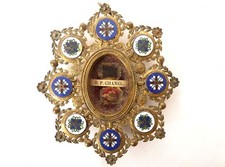 Reliquary medallion gilded d'occasion  Expédié en Belgium