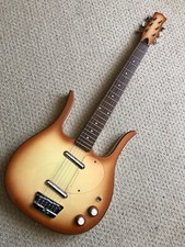 Danelectro longhorn electric d'occasion  Expédié en Belgium
