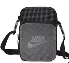 Nike crossbody man for sale  BURTON-ON-TRENT