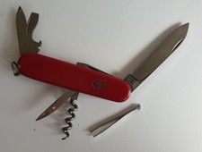 Victorinox spartan rouge d'occasion  Crouy