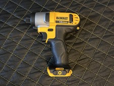 Impecável, DEWALT 12V MAX* driver de impacto sem fio, 1/4 de polegada, DCF815 comprar usado  Enviando para Brazil