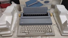 Macchina scrivere portatile usato  Italia