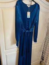 Ladies blue velvet for sale Ladies blue velvet for sale  ST. ASAPH