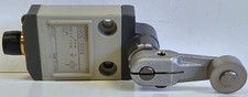 Usado, Interruptor de limite de engrenagem rotativa Omron D4CC-3024 comprar usado  Enviando para Brazil