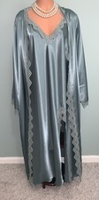 New glossy satin d'occasion  Expédié en Belgium