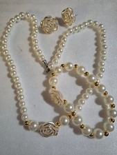 Lovely dainty necklace for sale  Centralia
