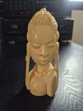 Buste femme africaine d'occasion  Saint-André-de-l'Eure
