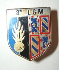 Insigne plateau . d'occasion Insigne plateau . d'occasion  Senozan