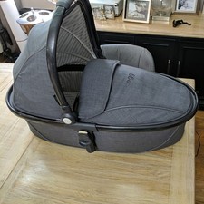 Lovely egg carrycot for sale  FARNHAM