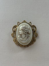 Broche camée profile d'occasion Broche camée profile d'occasion  Paris X