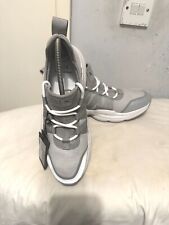 Tênis masculino ARMANI EXCHANGE cinza XUX056 com cadarço comprar usado Tênis masculino ARMANI EXCHANGE cinza XUX056 com cadarço comprar usado  Enviando para Brazil