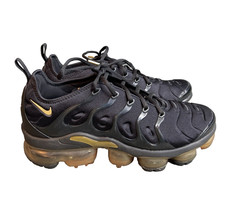 Tênis Nike Air VaporMax Plus preto metálico dourado masculino tamanho 8.5, usado comprar usado Tênis Nike Air VaporMax Plus preto metálico dourado masculino tamanho 8.5, usado comprar usado  Enviando para Brazil