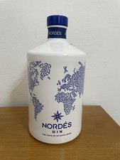 Bottiglia gin nordes usato  Montaione