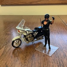 Boneco Police Motorcycle Yamaha 1000 com resina Policewoman escala 1/24 comprar usado  Enviando para Brazil
