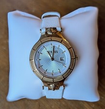 Montre femme versus d'occasion Montre femme versus d'occasion  Saint-Germain-la-Blanche-Herbe