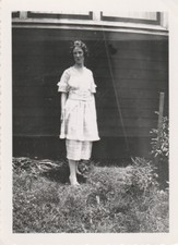 Foto de uma mulher da década de 1920, foto encontrada comprar usado  Enviando para Brazil